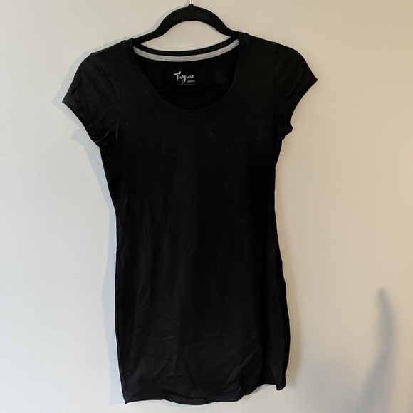 Thyme Maternity Crew Neck Tee Shirt - Picture 2 of 5